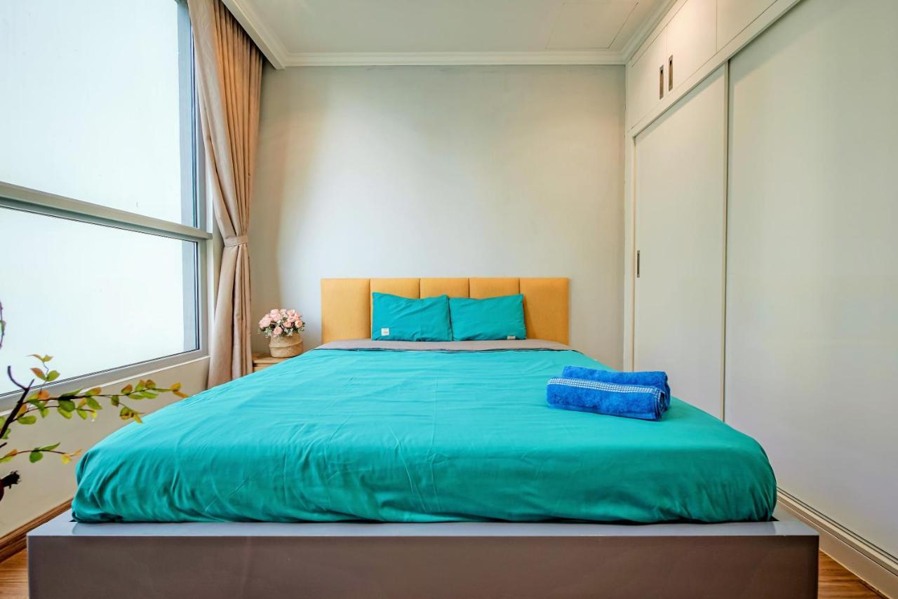 - Vinhomes Park, Landmark 81 Area & Ice Skating Rink Apartment Ho Chi Minh City