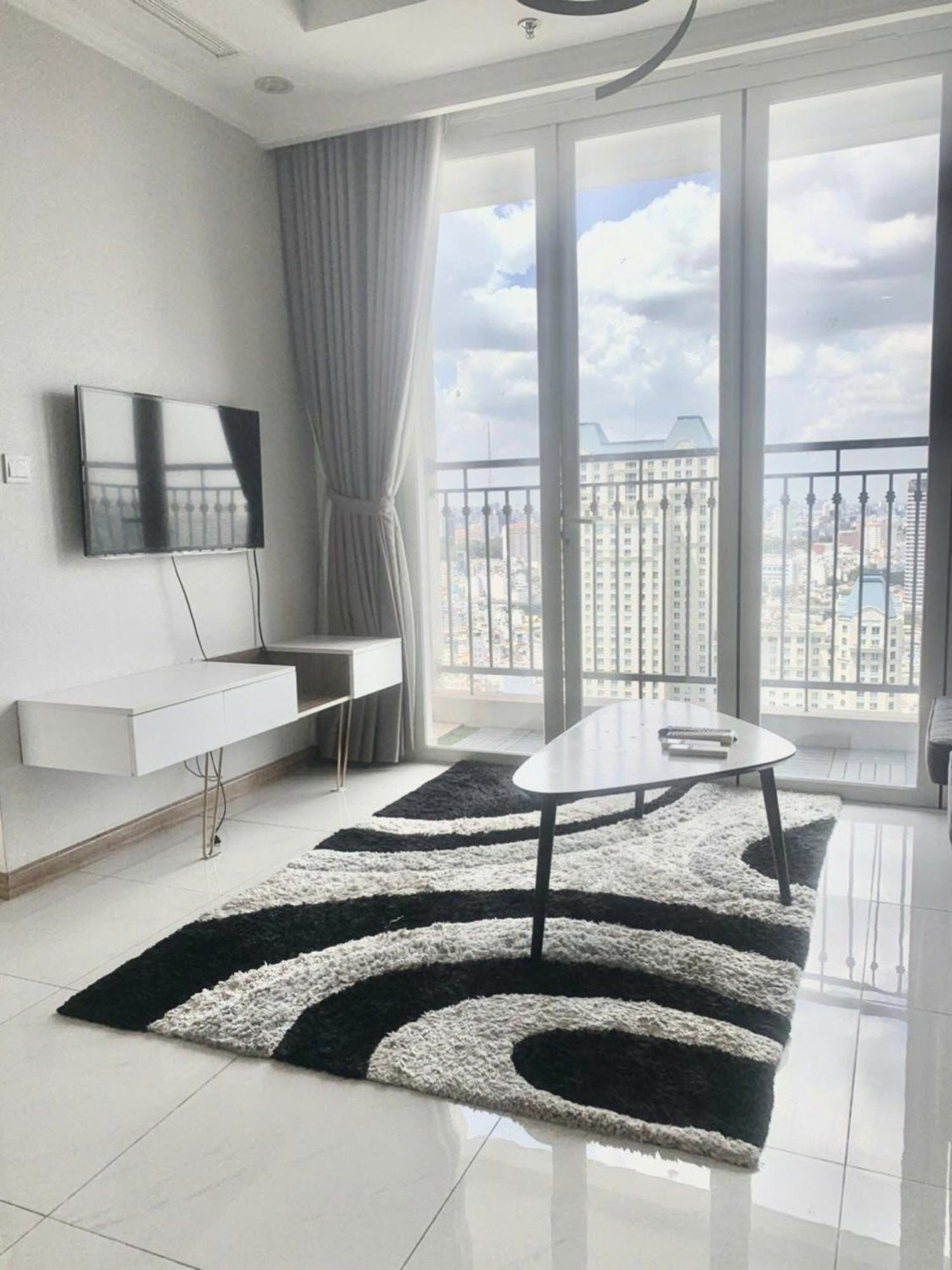 - Vinhomes Park, Landmark 81 Area & Ice Skating Rink Căn hộ *